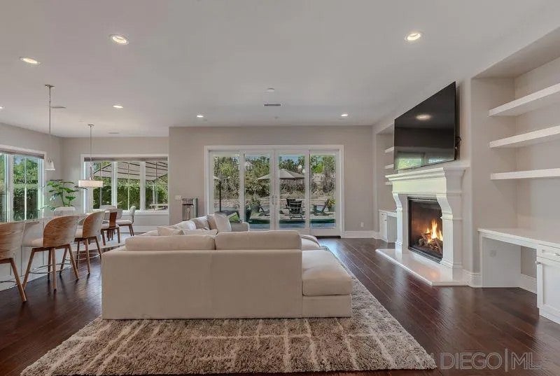 10886 Cadence Isle Ct