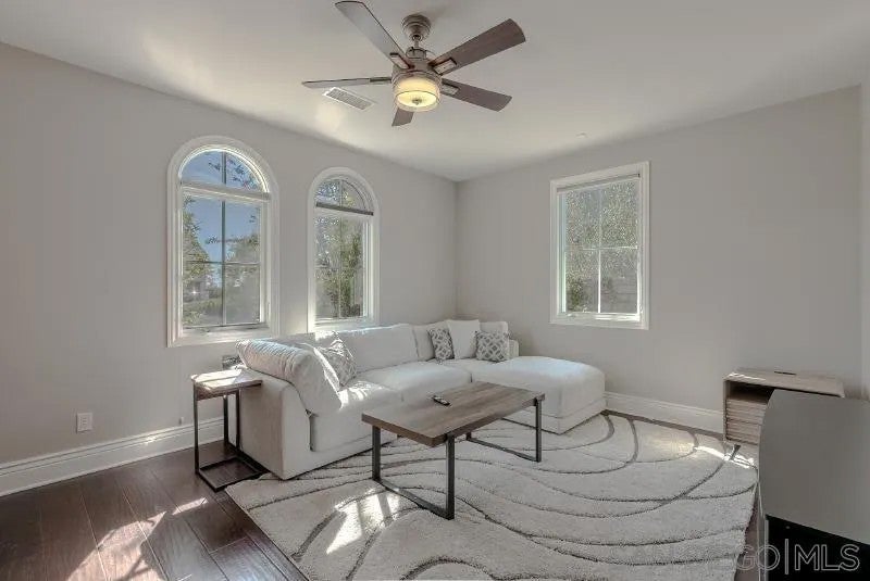 10886 Cadence Isle Ct