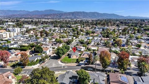 Tiny photo for 6654 Bellaire Ave, North Hollywood, CA 91606 (MLS # GD25247039)
