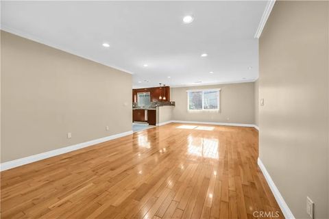 Tiny photo for 6654 Bellaire Ave, North Hollywood, CA 91606 (MLS # GD25247039)