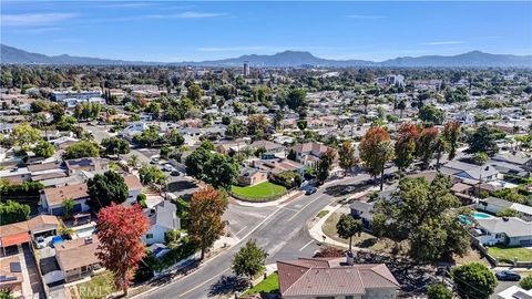 Tiny photo for 6654 Bellaire Ave, North Hollywood, CA 91606 (MLS # GD25247039)