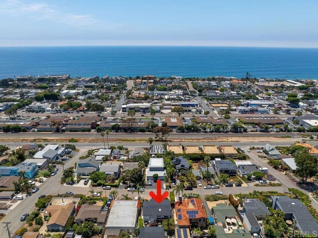 Photo of 835 Dewitt Avenue #B, Encinitas, CA 92024 (MLS # NDP2509973)