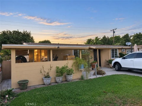 Photo of 515 N Dahlia Avenue, Ontario, CA 91762 (MLS # IV26197362)
