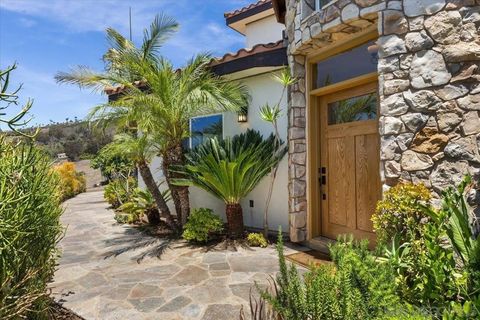 2342 CARIOCA PL Vista CA 92084