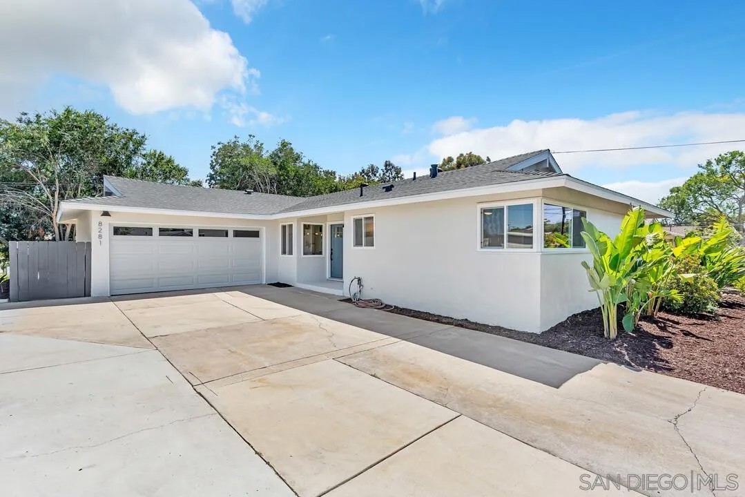 8281 Beaver Lake Dr