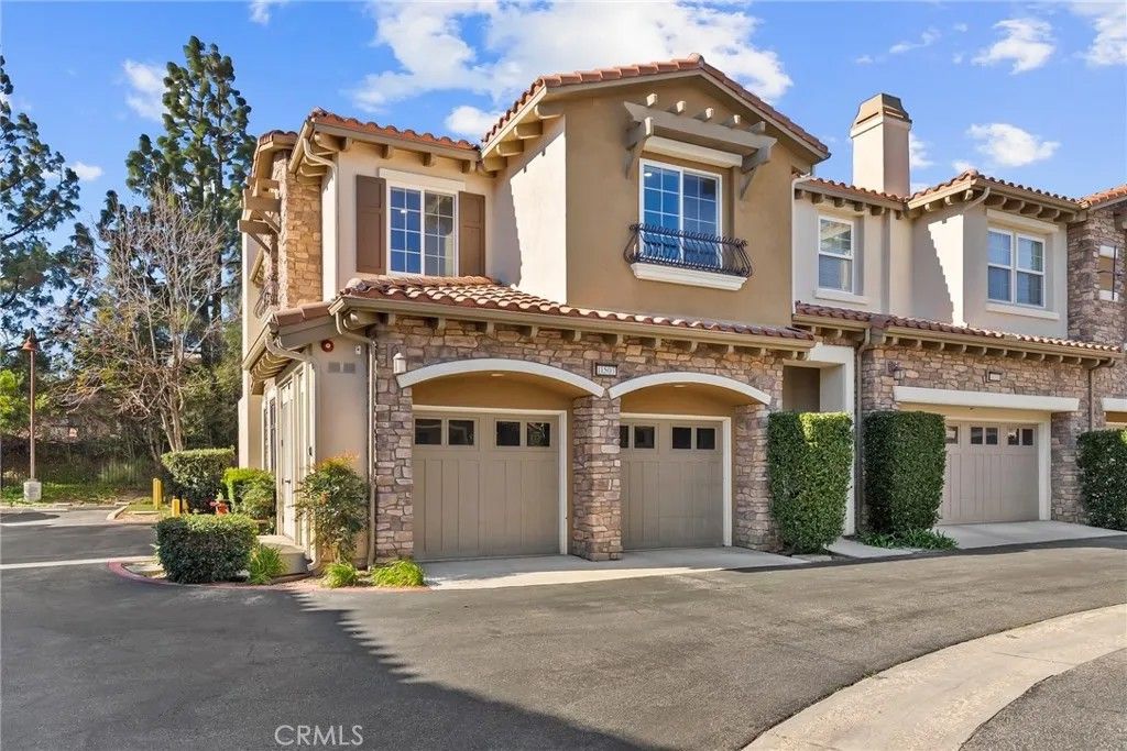 Photo of 11507 Verona Dr, Chatsworth, CA 91311 (MLS # SR26001614)