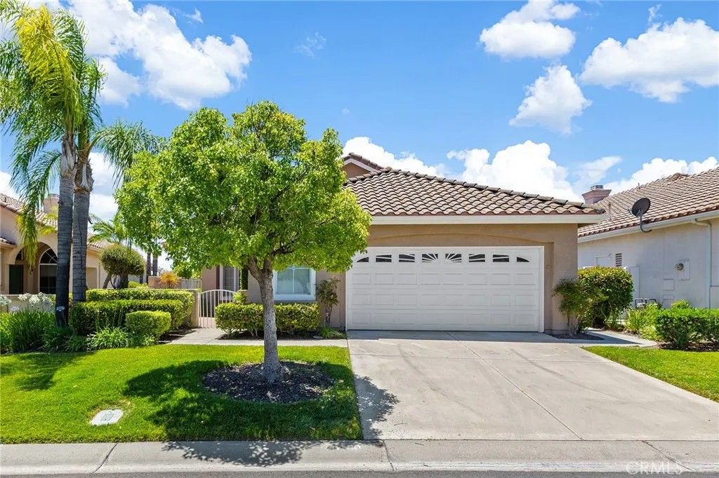 Photo of 40500 Via Tapadero, Murrieta, CA 92562 (MLS # PW26152379)