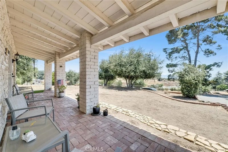 9385 Oak Glen Road
