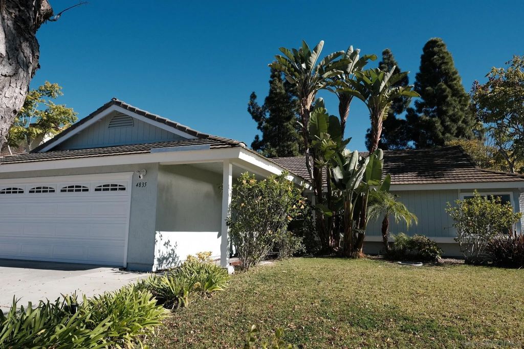 Photo of 4835 Glenhaven Dr, Oceanside, CA 92056 (MLS # 250045473)