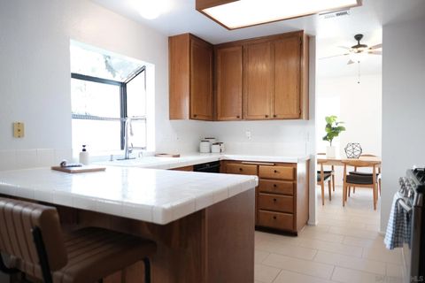 Tiny photo for 4835 Glenhaven Dr, Oceanside, CA 92056 (MLS # 250045473)