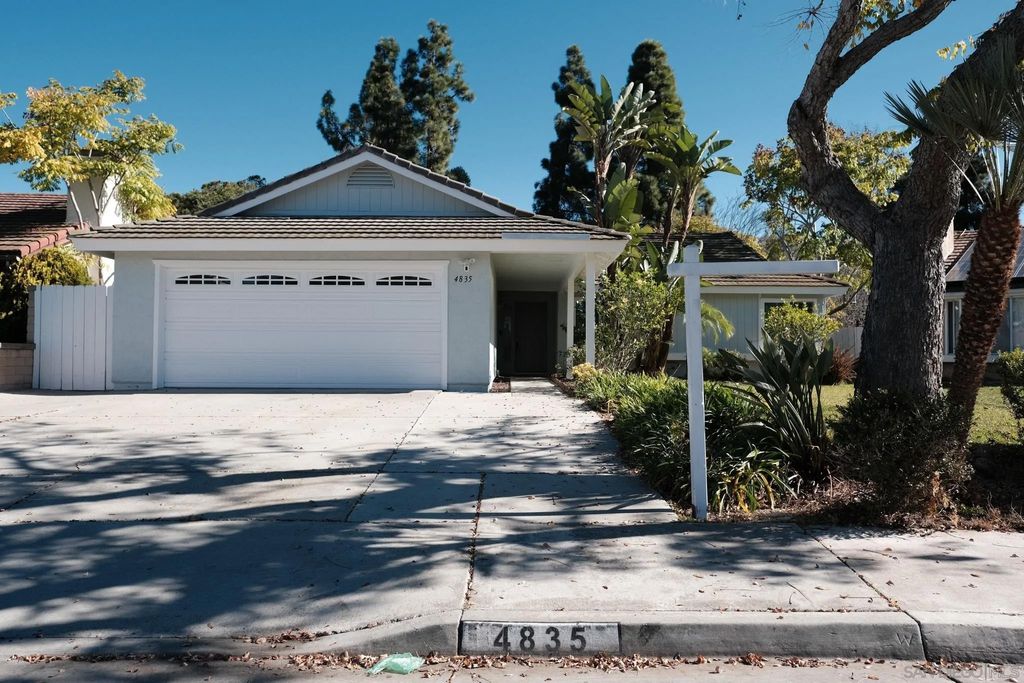 Photo of 4835 Glenhaven Dr, Oceanside, CA 92056 (MLS # 250045473)