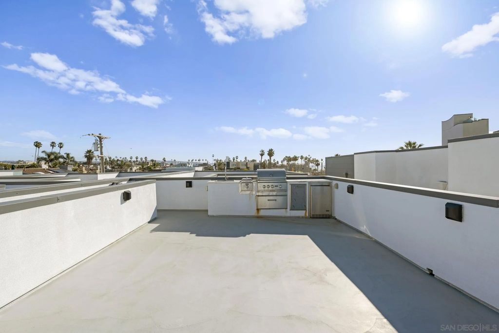 Photo of 107 Daisy, Imperial Beach, CA 91932 (MLS # 260001362)
