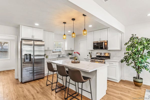 1334 E DIVISION ST, NATIONAL CITY, CA 91950 - Image c2aeb7e5b89cac3ff865761b0216eda2/4203986997