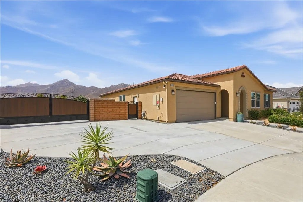 Photo of 21159 Blue Jeans Court, Riverside, CA 92507 (MLS # IV26115183)