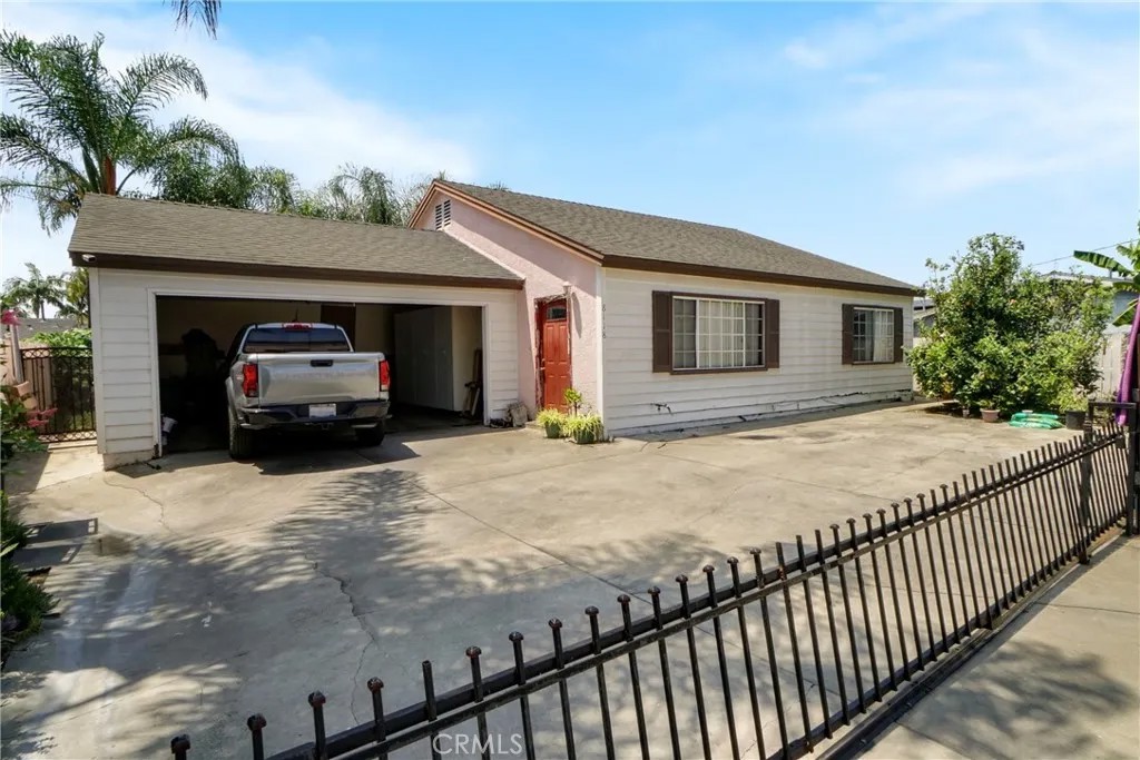 8118 Alameda