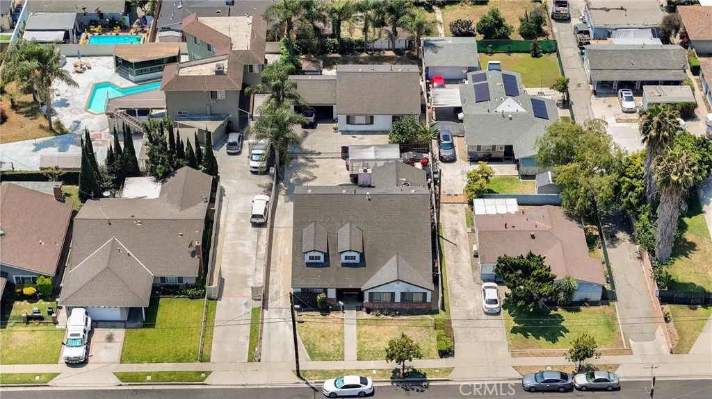 8118 Alameda