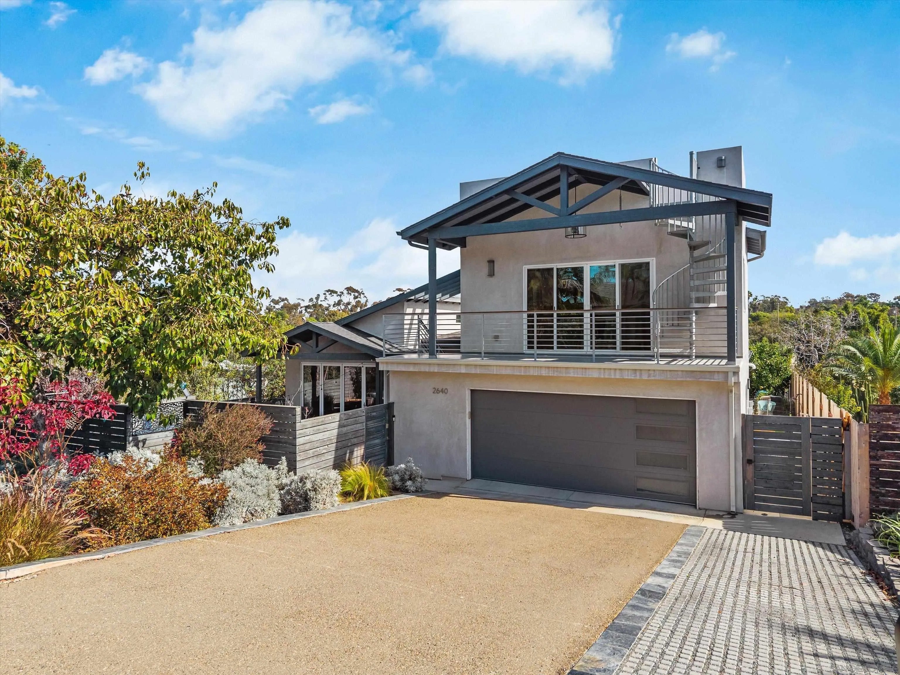 2640 Highland