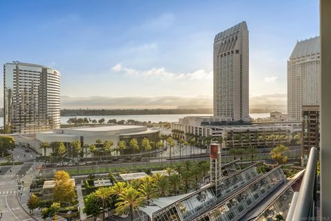 Tiny photo for 555 Front St #1302, San Diego, CA 92101 (MLS # 250043476)