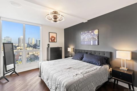 Tiny photo for 555 Front St #1302, San Diego, CA 92101 (MLS # 250043476)