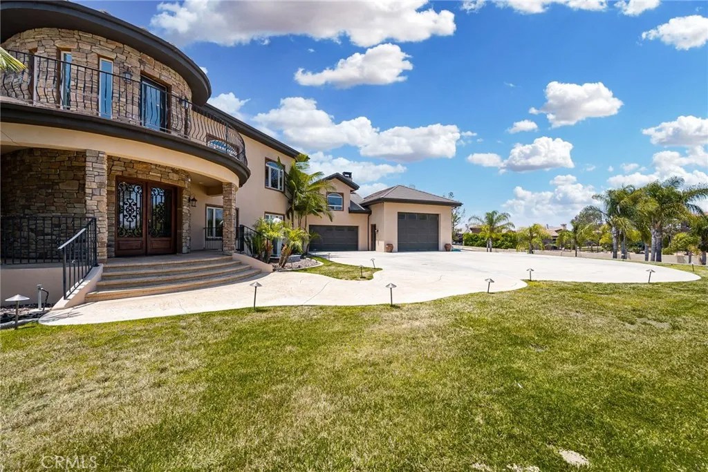 39625 Calle Cabernet