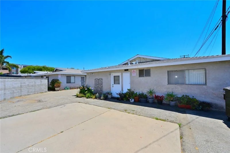 21306 E Arrow