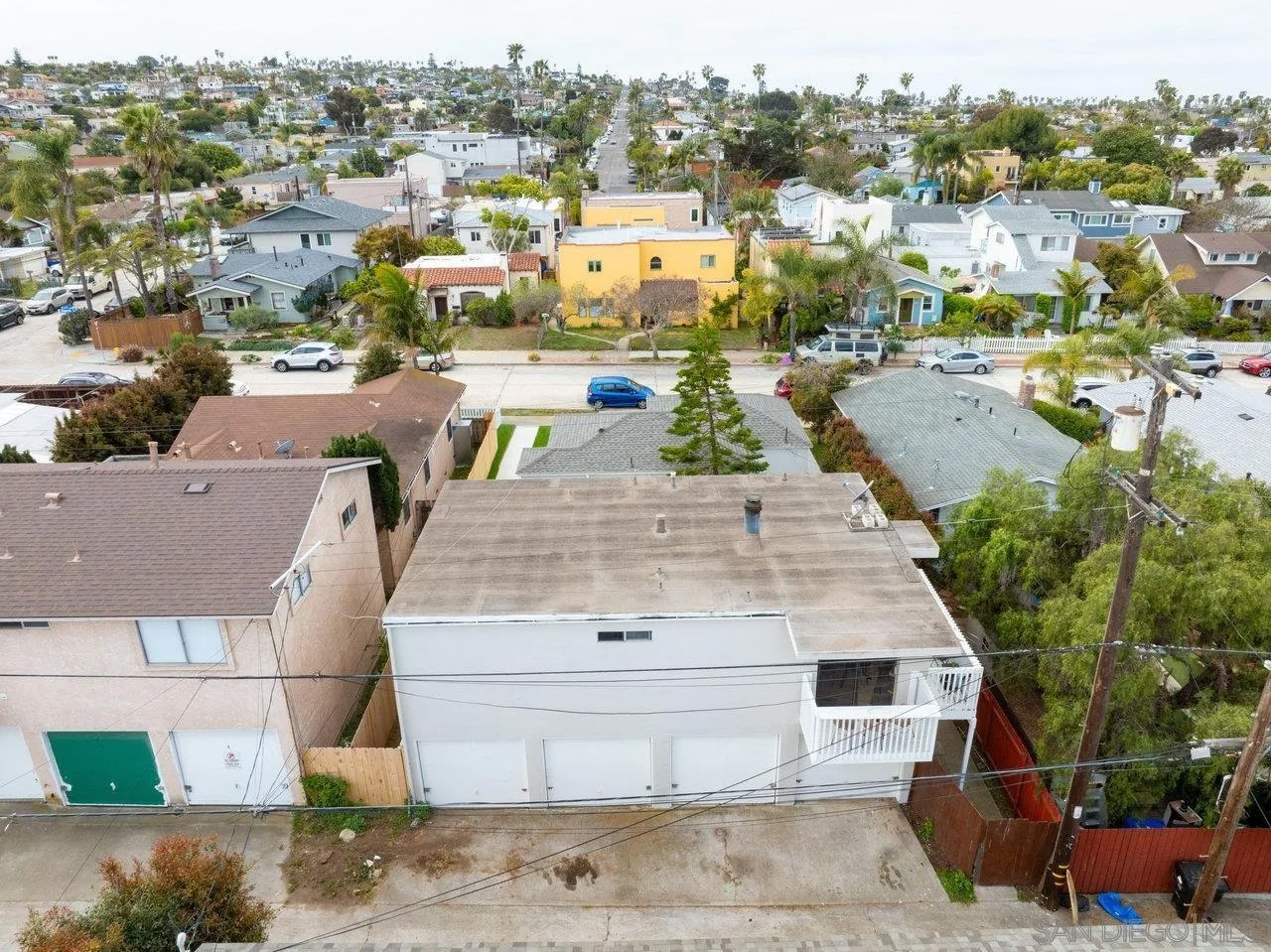 4614-4616 Larkspur St