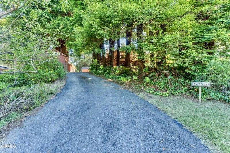 18961 Symes Lane