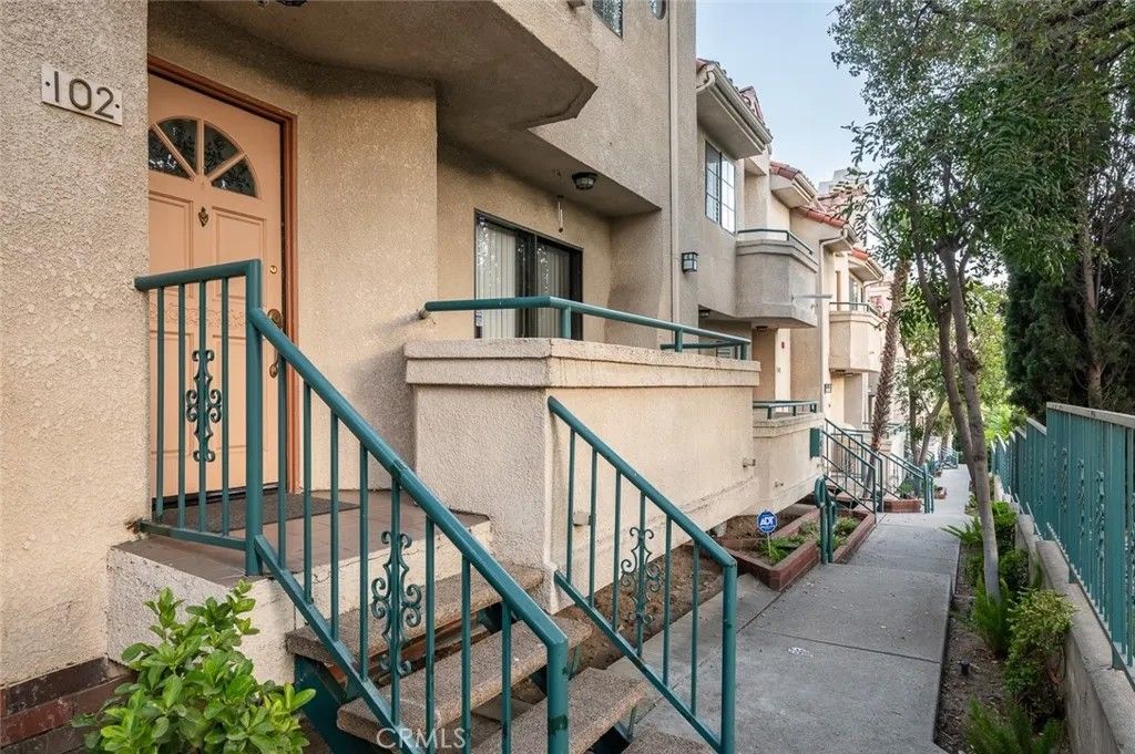 Photo of 2930 Montrose Avenue #102, La Crescenta, CA 91214 (MLS # GD25268987)