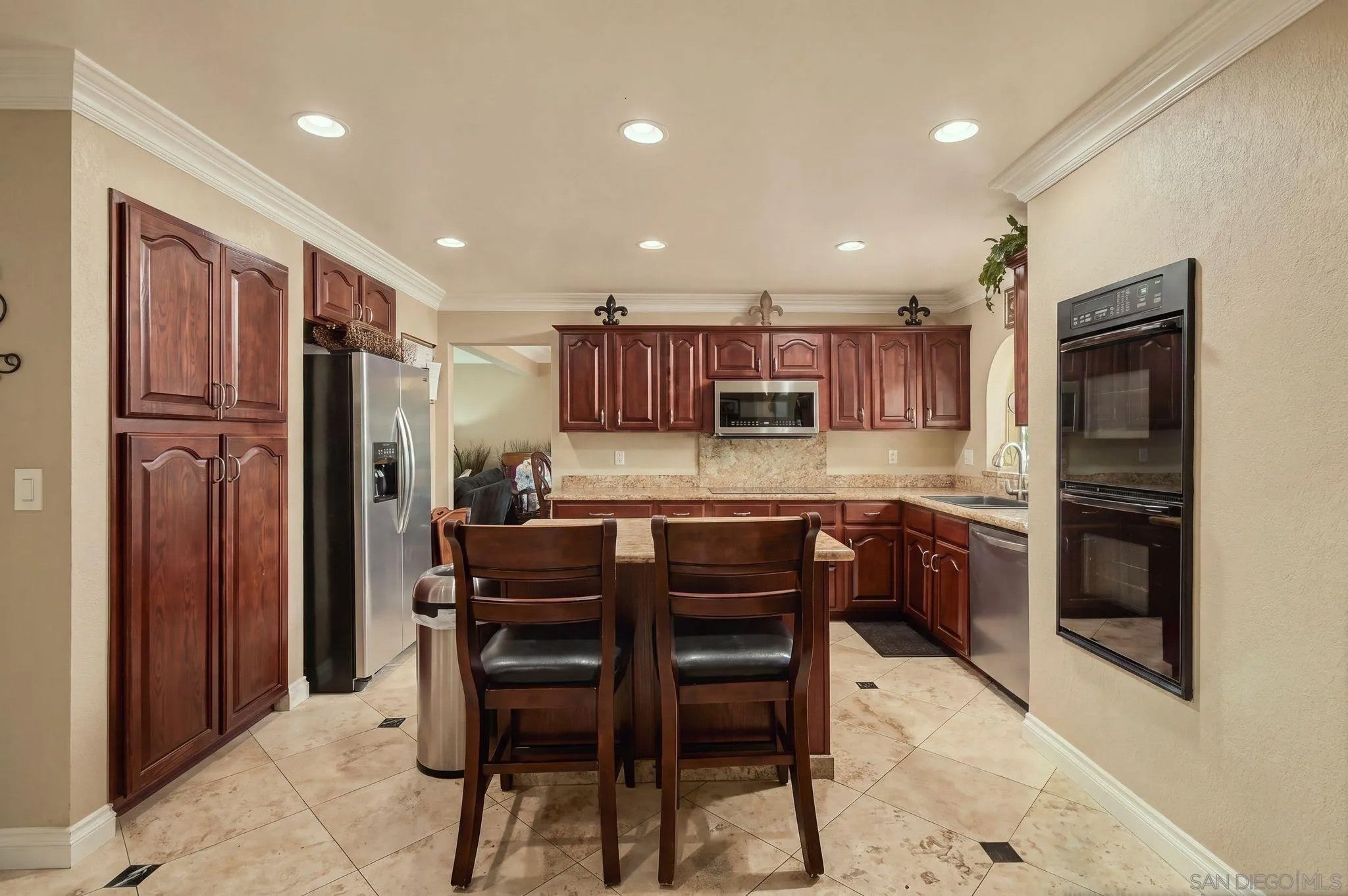11322 Surco Dr