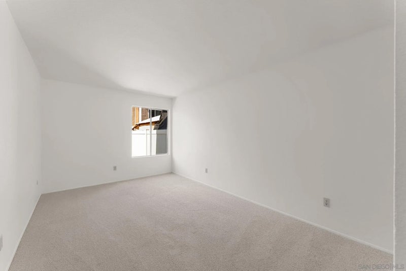 8034 Linda Vista 1Q
