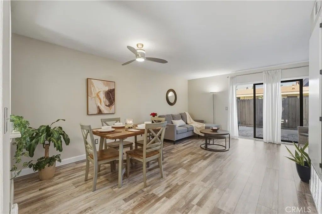 Photo of 112 Espanas Gln, Escondido, CA 92026 (MLS # OC25280991)