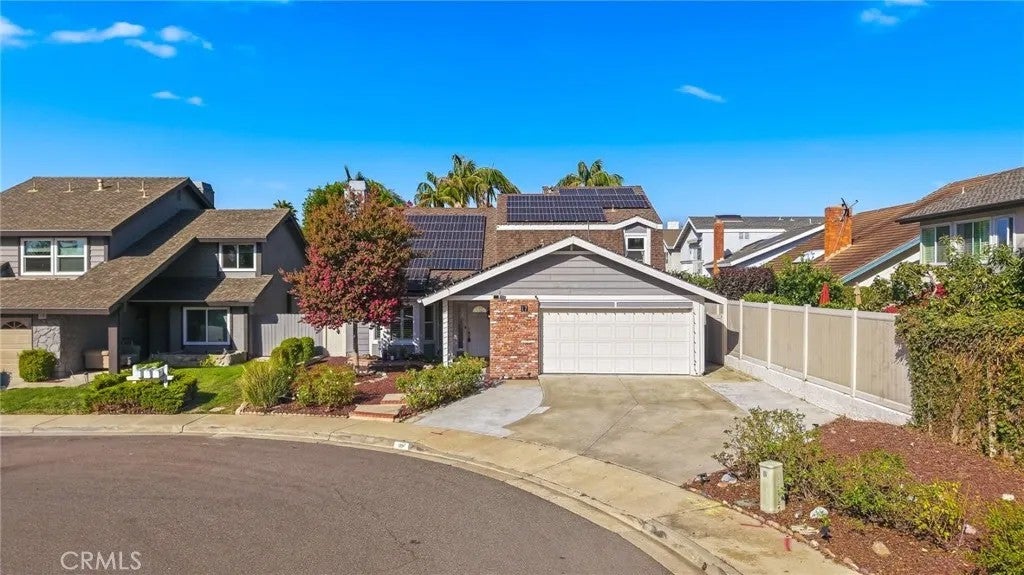 Photo of 17 Whitney, Irvine, CA 92620 (MLS # OC26202669)