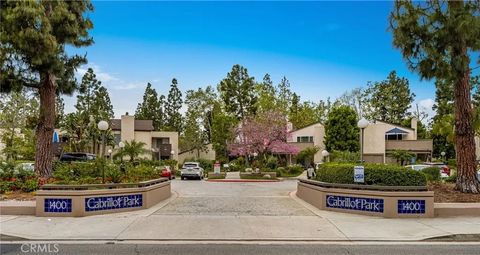 Photo of 1380 Cabrillo Park #G, Santa Ana, CA 92701 (MLS # PW26055357)