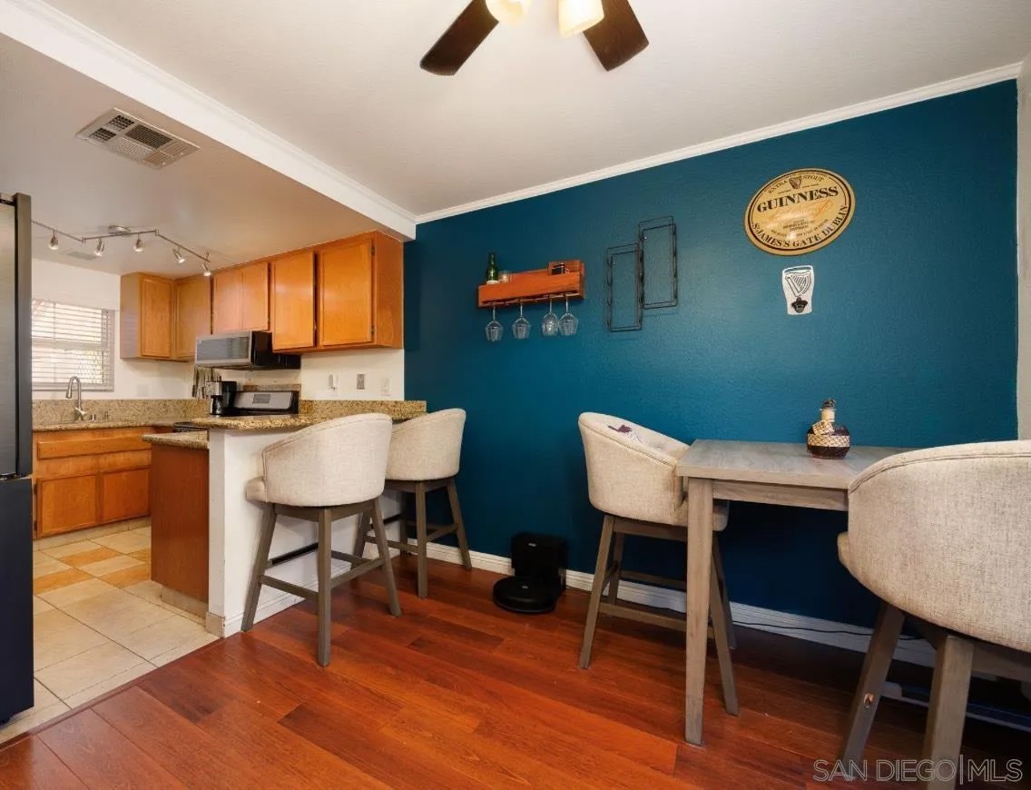 9205 Camino Del Verde
