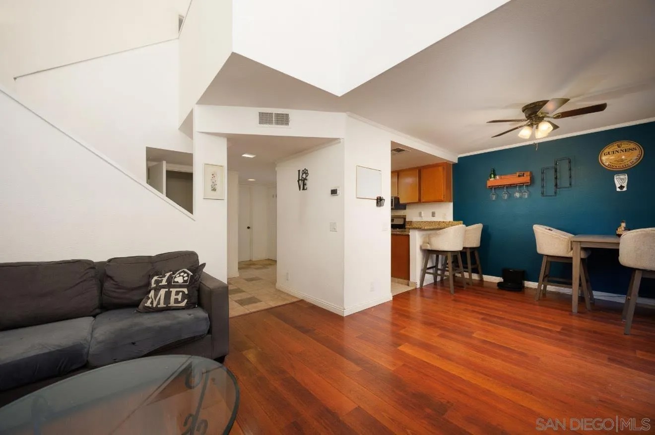 9205 Camino Del Verde