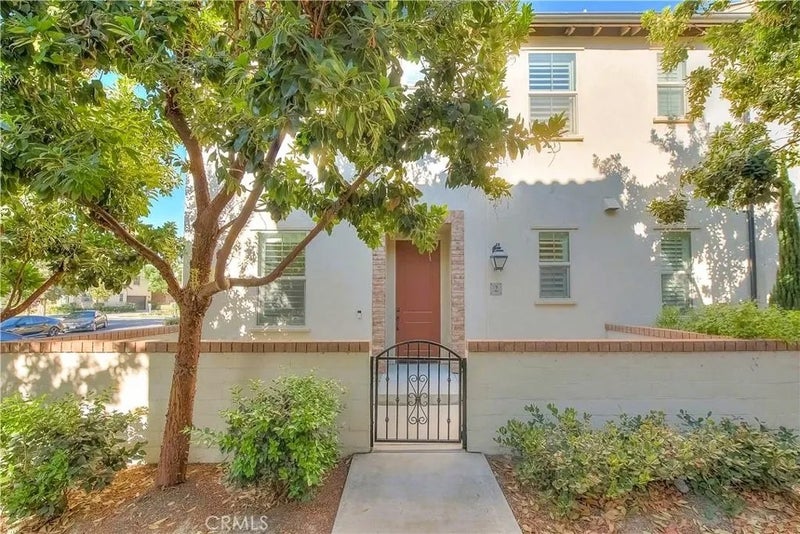 3440 E Santa Clara