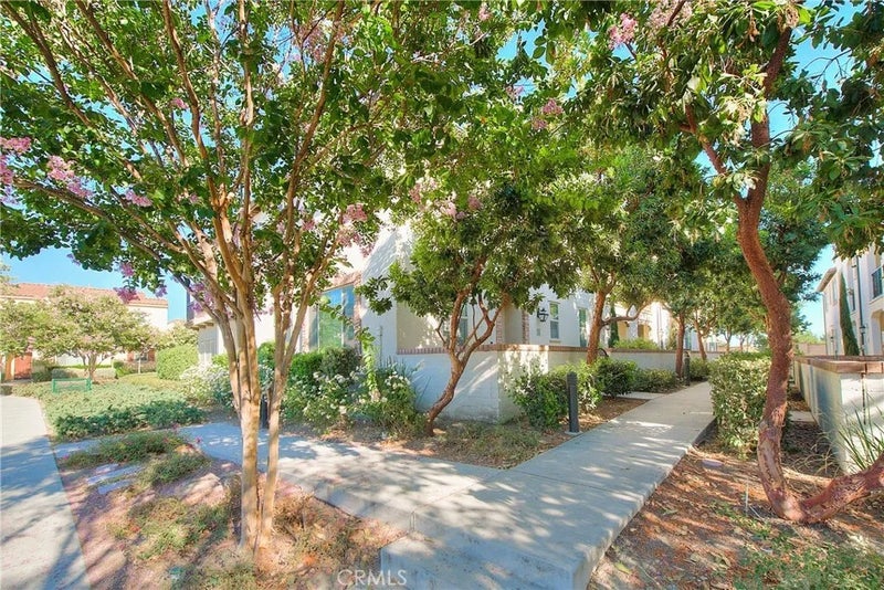 3440 E Santa Clara