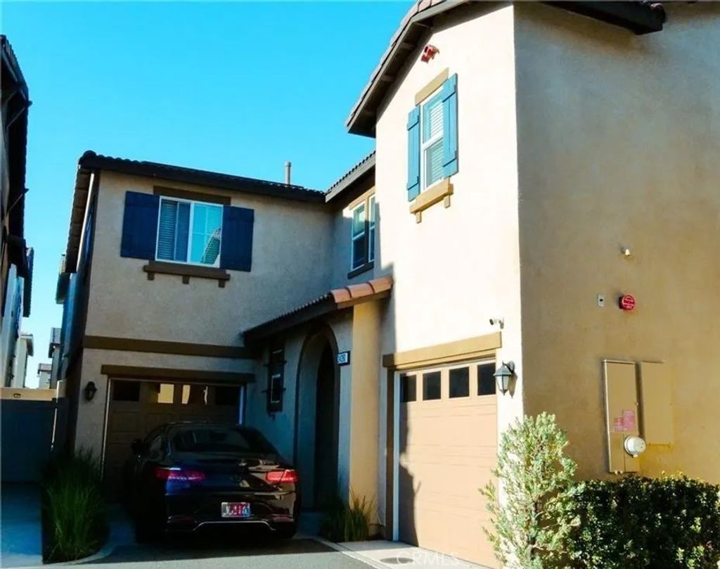 Photo of 24280 White Willow Avenue, Murrieta, CA 92562 (MLS # IV25269562)