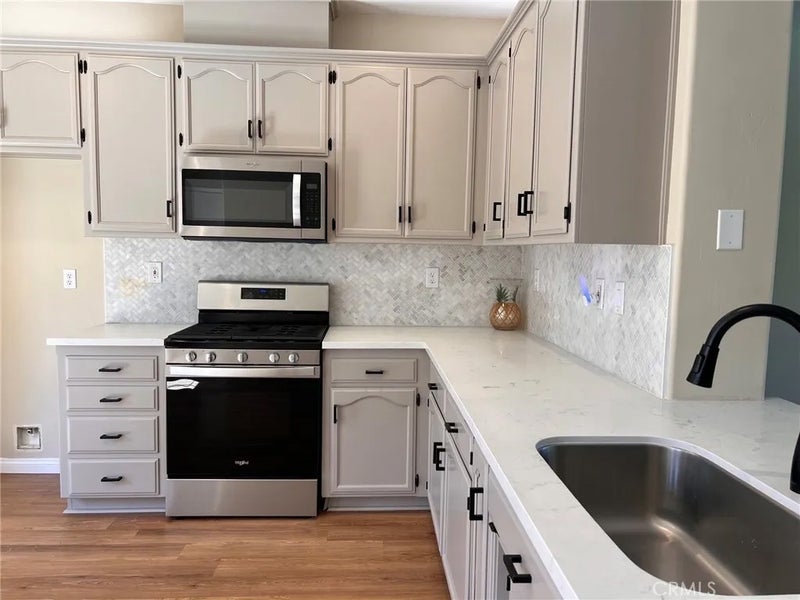 10106 Shoveldown Court