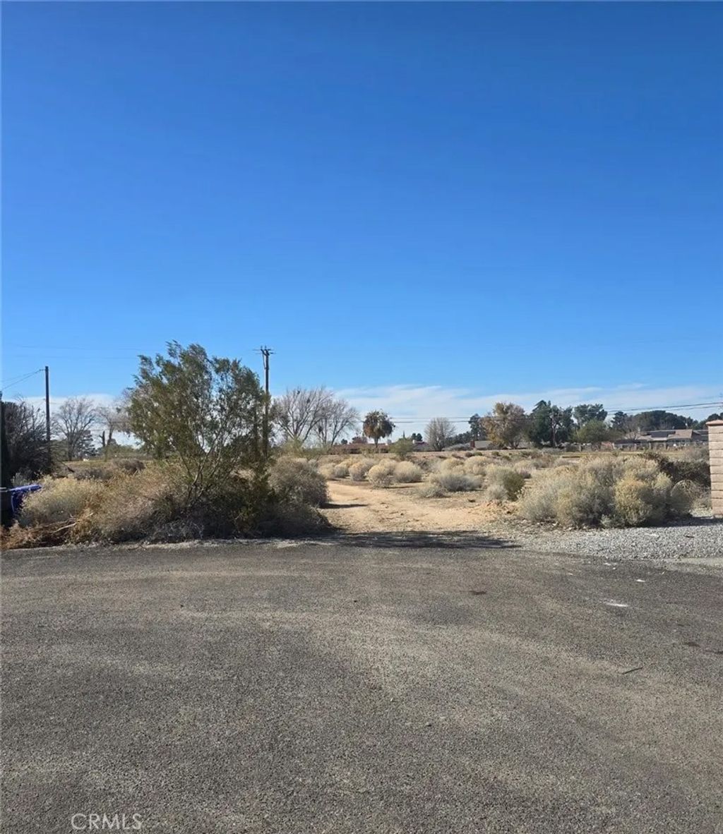 Photo of 0 Tiger Tail, Apple Valley, CA 92307 (MLS # IV26028901)