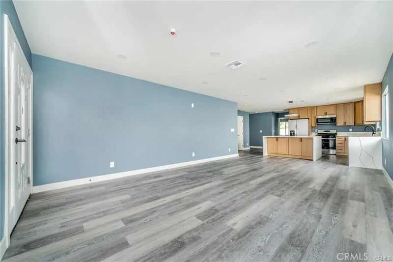 263 S 7th Street