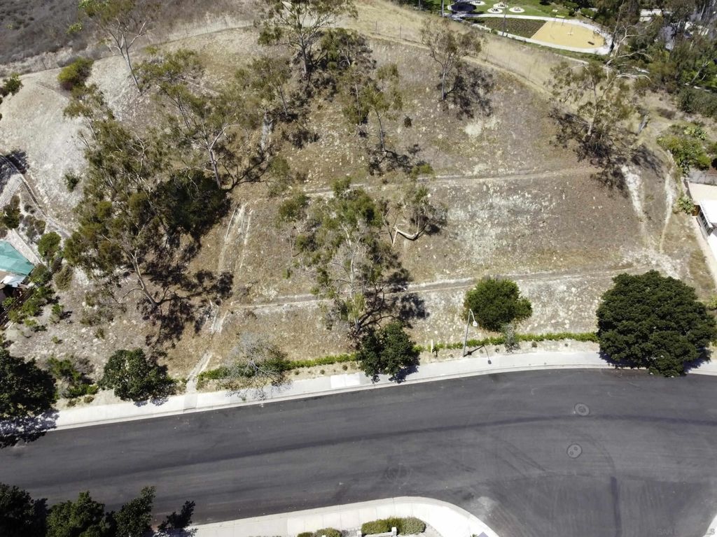 Photo of 1702 Havenwood Dr, Oceanside, CA 92056 (MLS # 260005408)