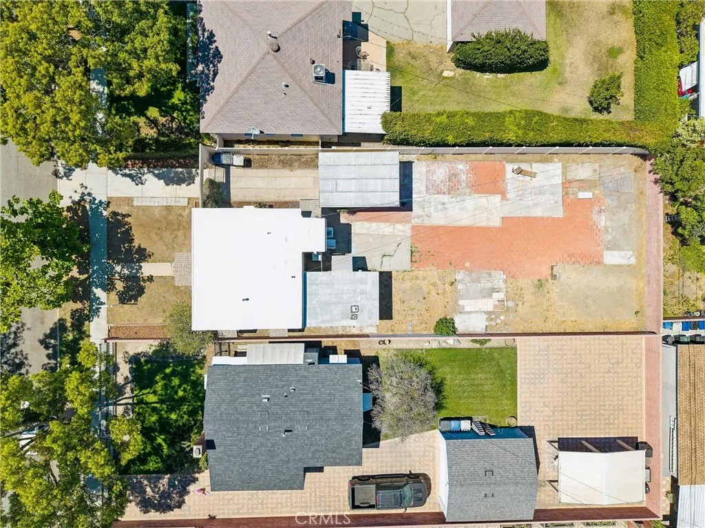 136 N Lincoln