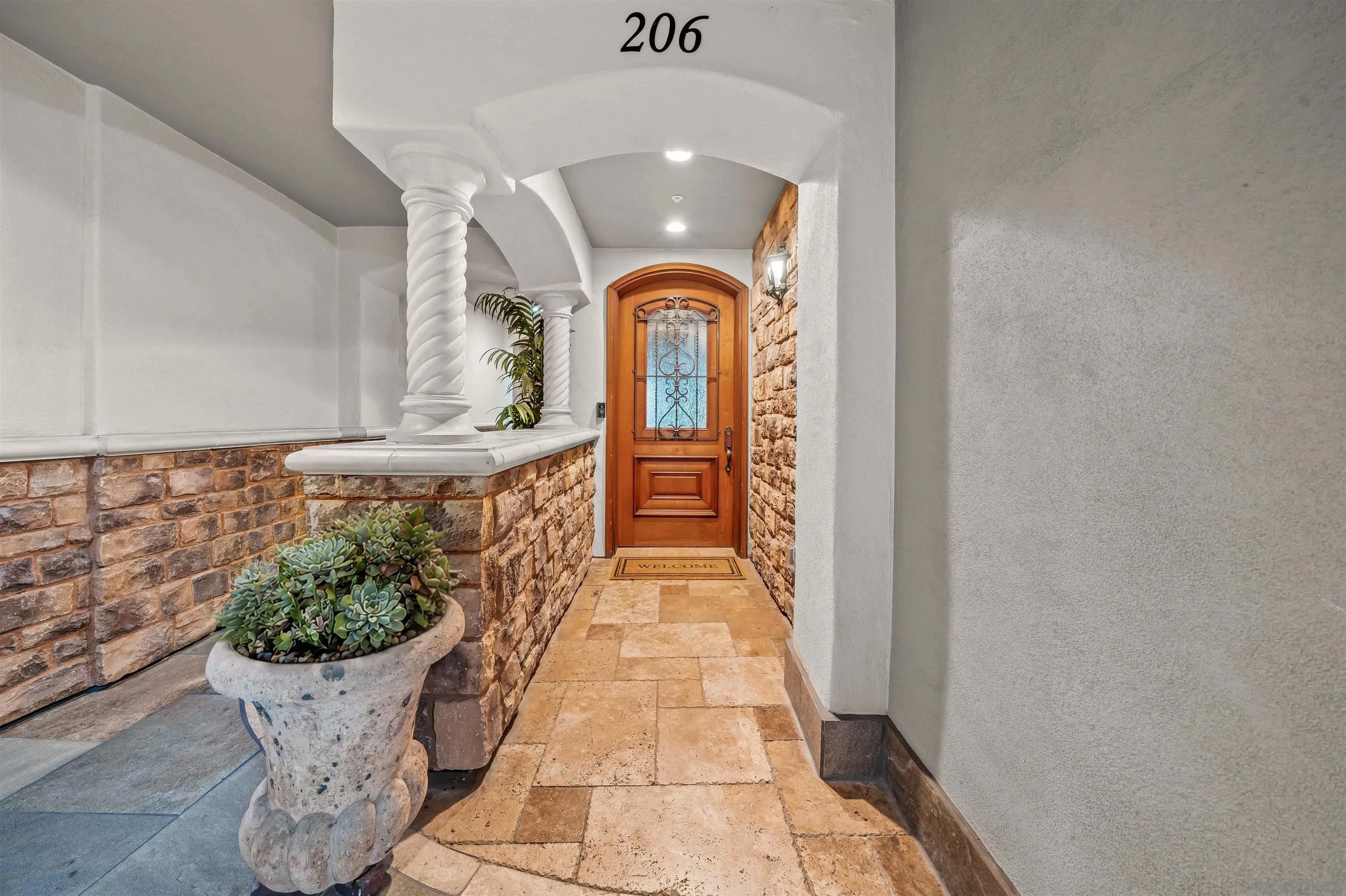 120 C Ave 206