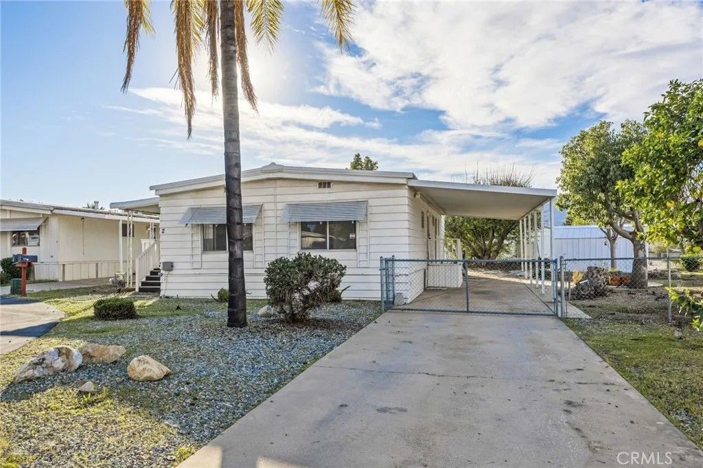 Photo of 21601 Canyon Dr, Wildomar, CA 92595 (MLS # CV26010740)