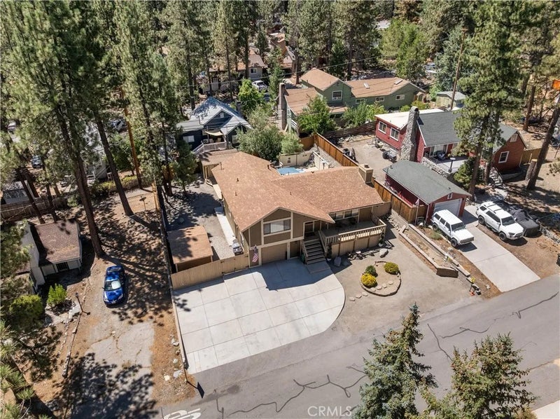 1837 Twin Lakes