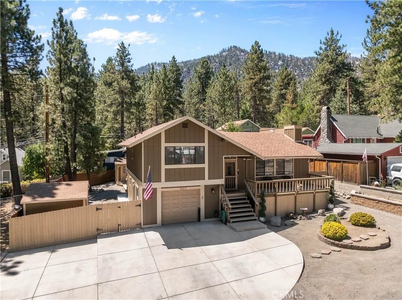 1837 Twin Lakes