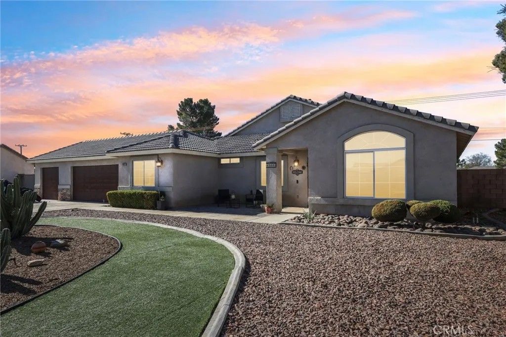 Photo of 13322 Chenin Blanc Court, Apple Valley, CA 92308 (MLS # IV25267412)