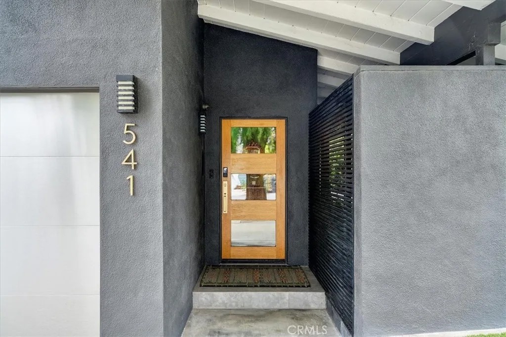 541 1st Street