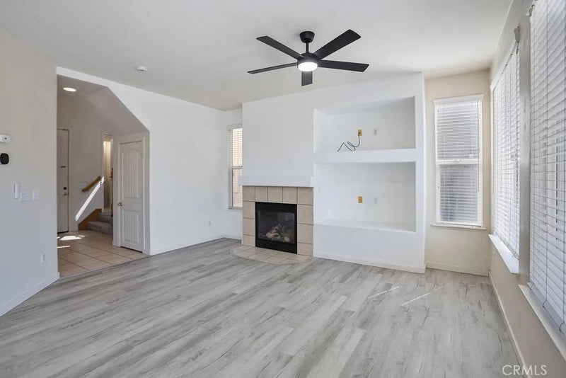 1370 Belmont